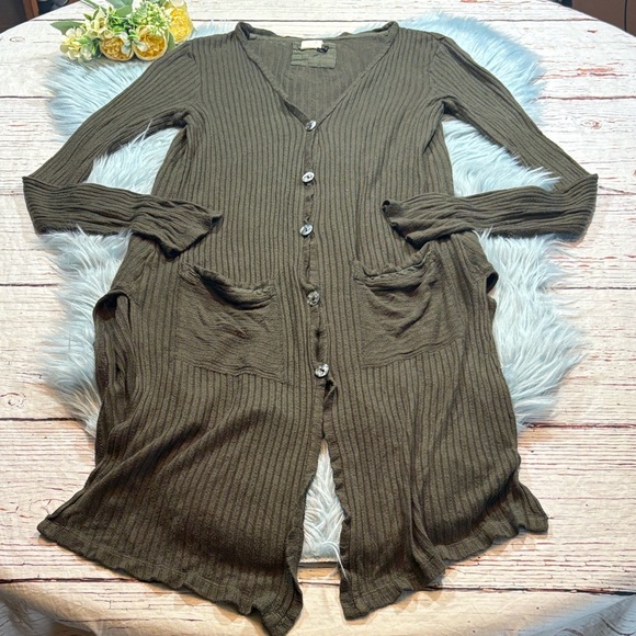 Anthropologie Sweaters - Anthropologie Olive Green Ribbed Button-Front Cardigan